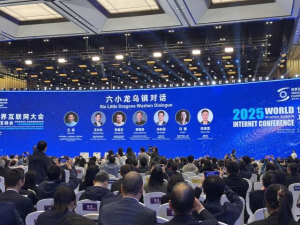 涨8配资 侃财邦|真正的风险不是被AI取代, 而是拒绝了解AI