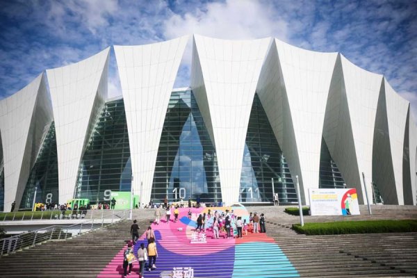 笑赢配资 多元融合 + 趣味竞技！上海青少年运动生活嘉年华塑造“体育+”新场景